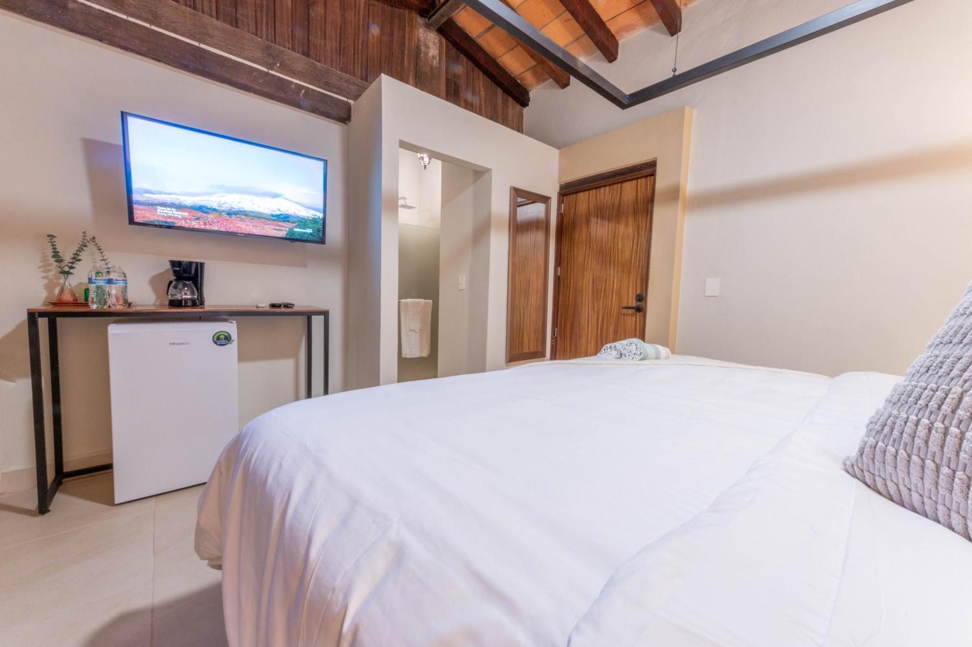 Casa Victoria Malecon - Adults Only Hotel Puerto Vallarta Ngoại thất bức ảnh