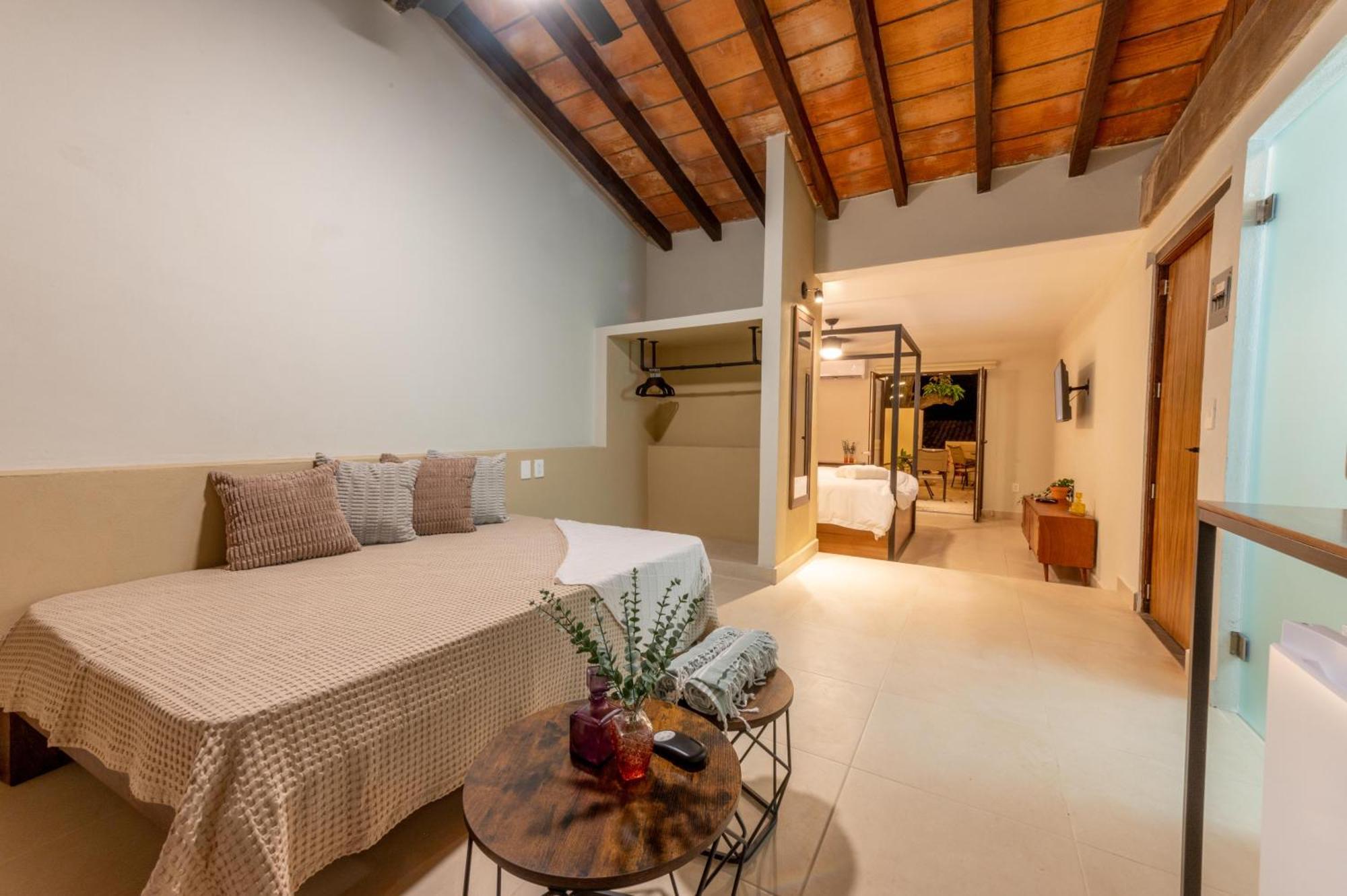 Casa Victoria Malecon - Adults Only Hotel Puerto Vallarta Ngoại thất bức ảnh
