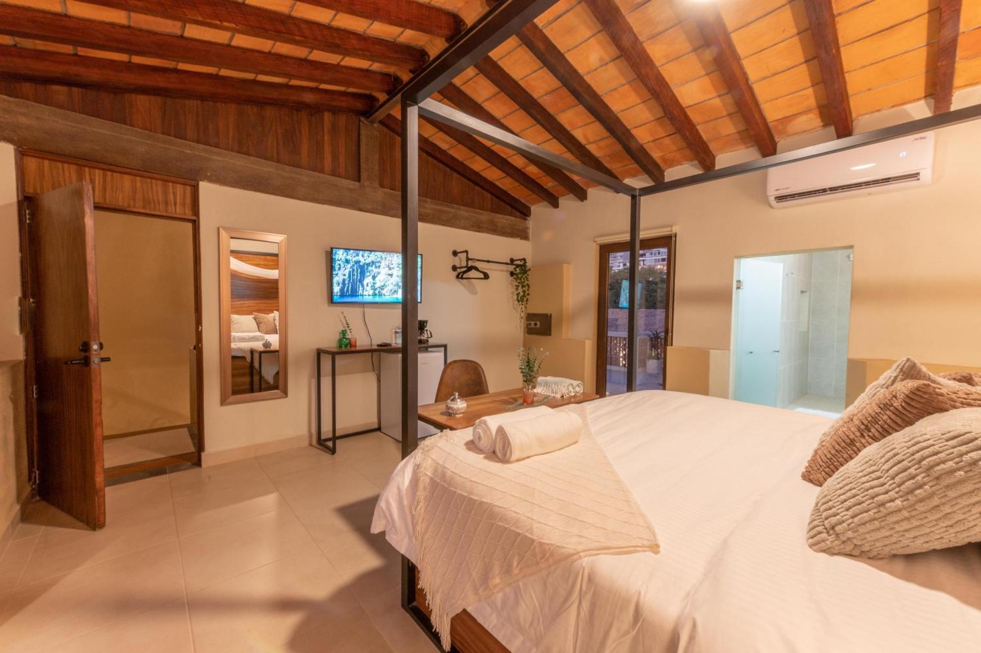 Casa Victoria Malecon - Adults Only Hotel Puerto Vallarta Ngoại thất bức ảnh