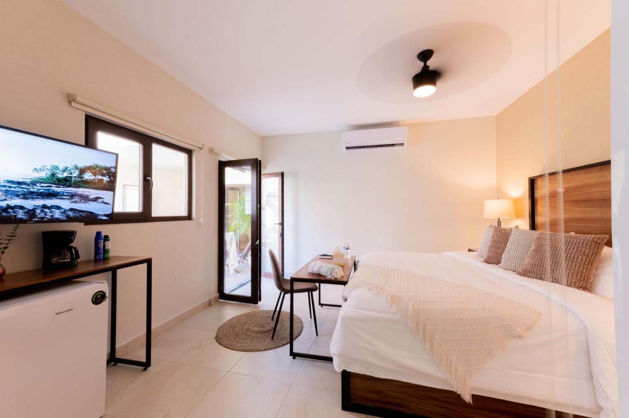 Casa Victoria Malecon - Adults Only Hotel Puerto Vallarta Ngoại thất bức ảnh