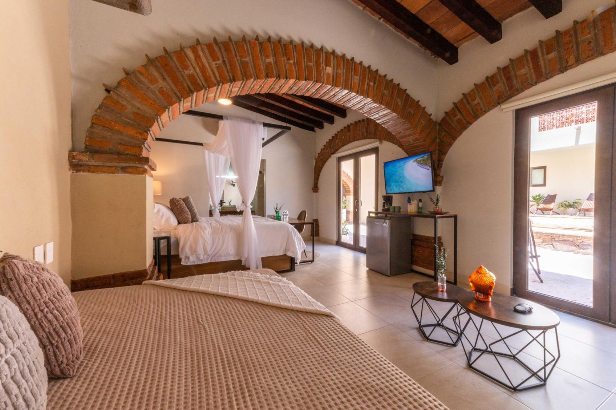 Casa Victoria Malecon - Adults Only Hotel Puerto Vallarta Ngoại thất bức ảnh