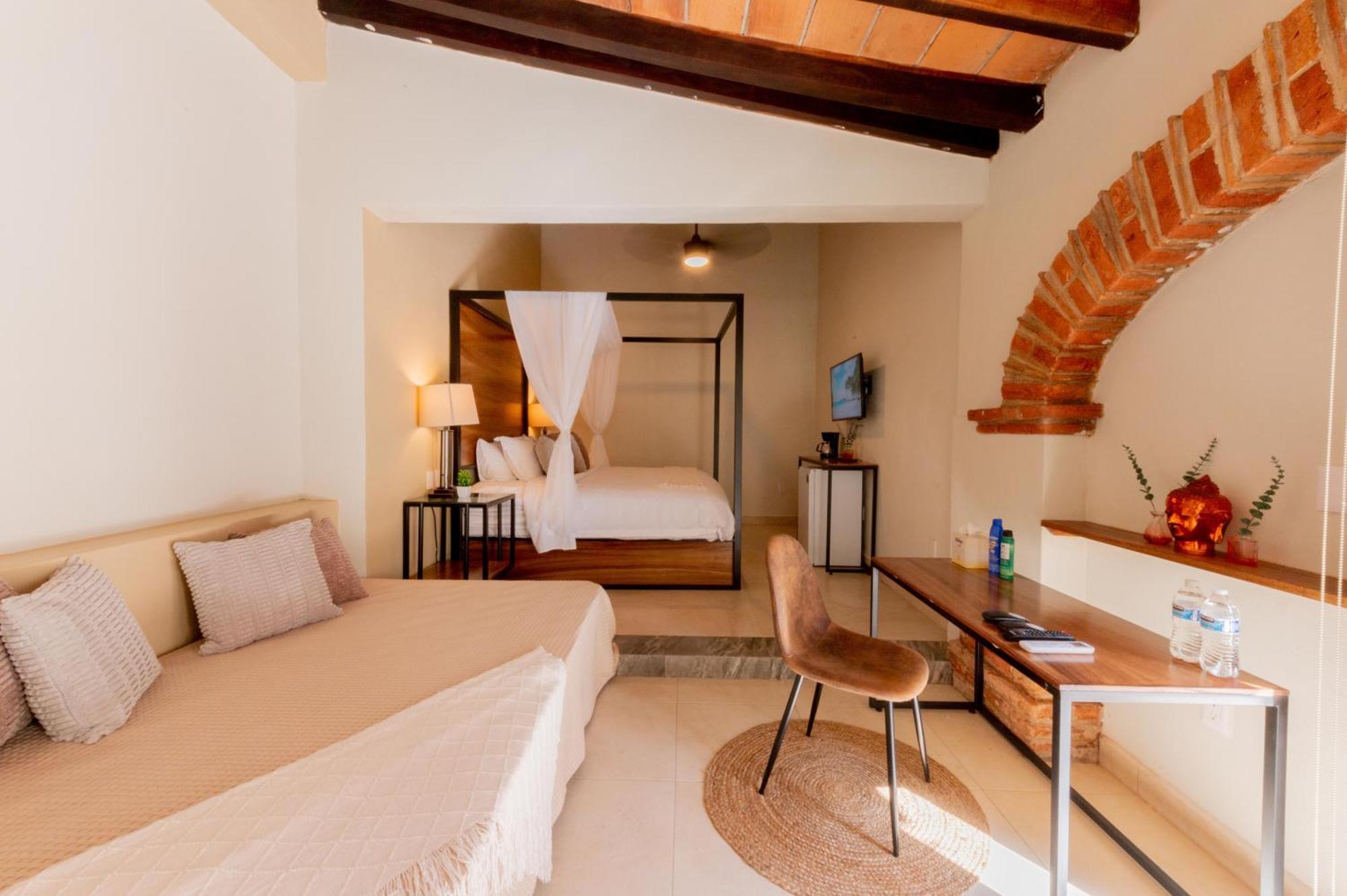 Casa Victoria Malecon - Adults Only Hotel Puerto Vallarta Ngoại thất bức ảnh