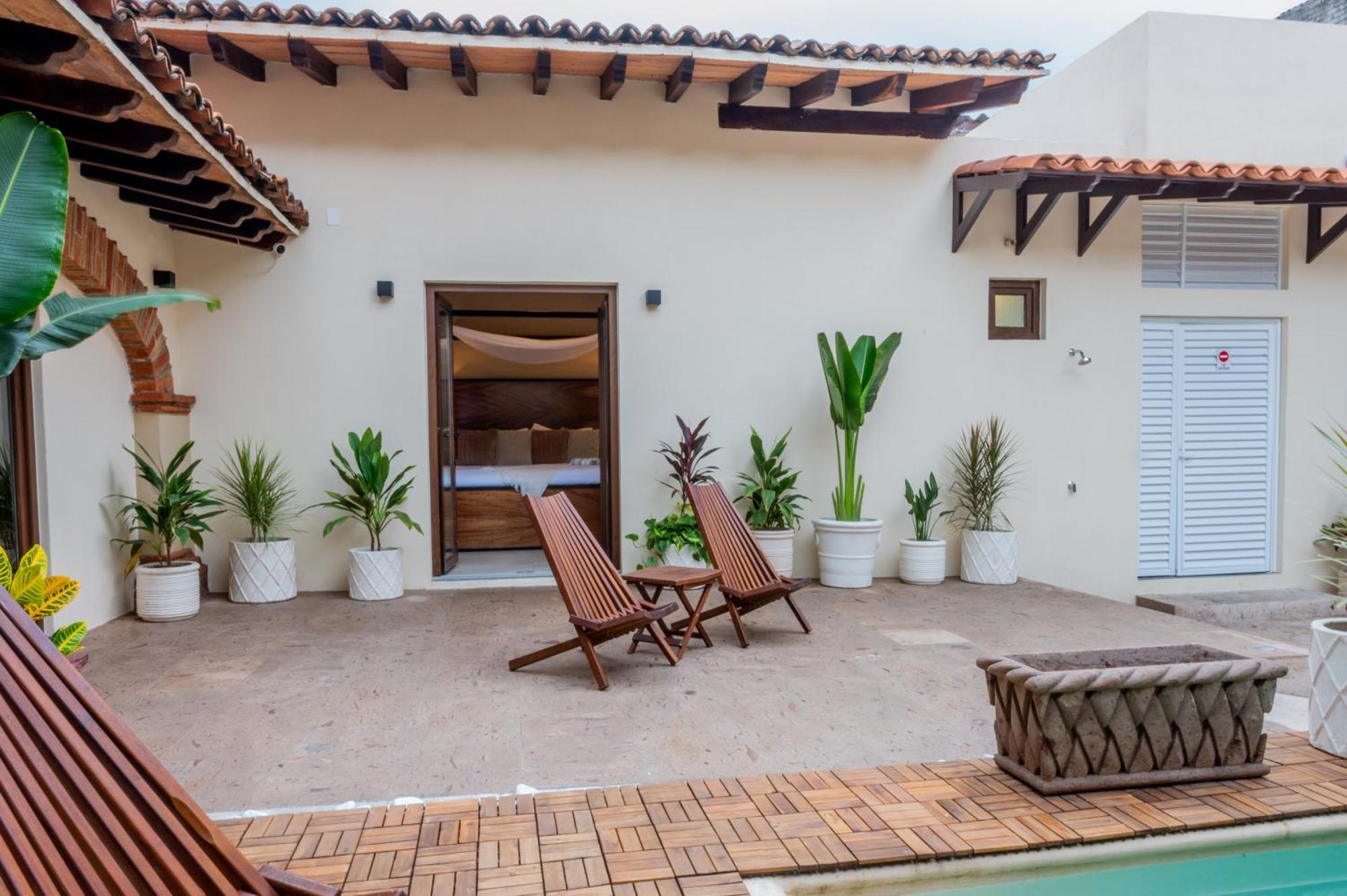 Casa Victoria Malecon - Adults Only Hotel Puerto Vallarta Ngoại thất bức ảnh