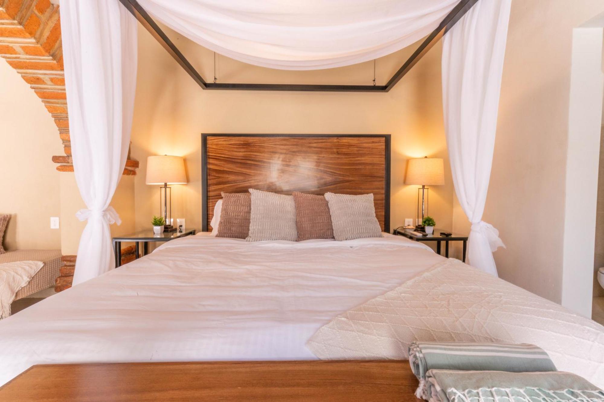 Casa Victoria Malecon - Adults Only Hotel Puerto Vallarta Ngoại thất bức ảnh